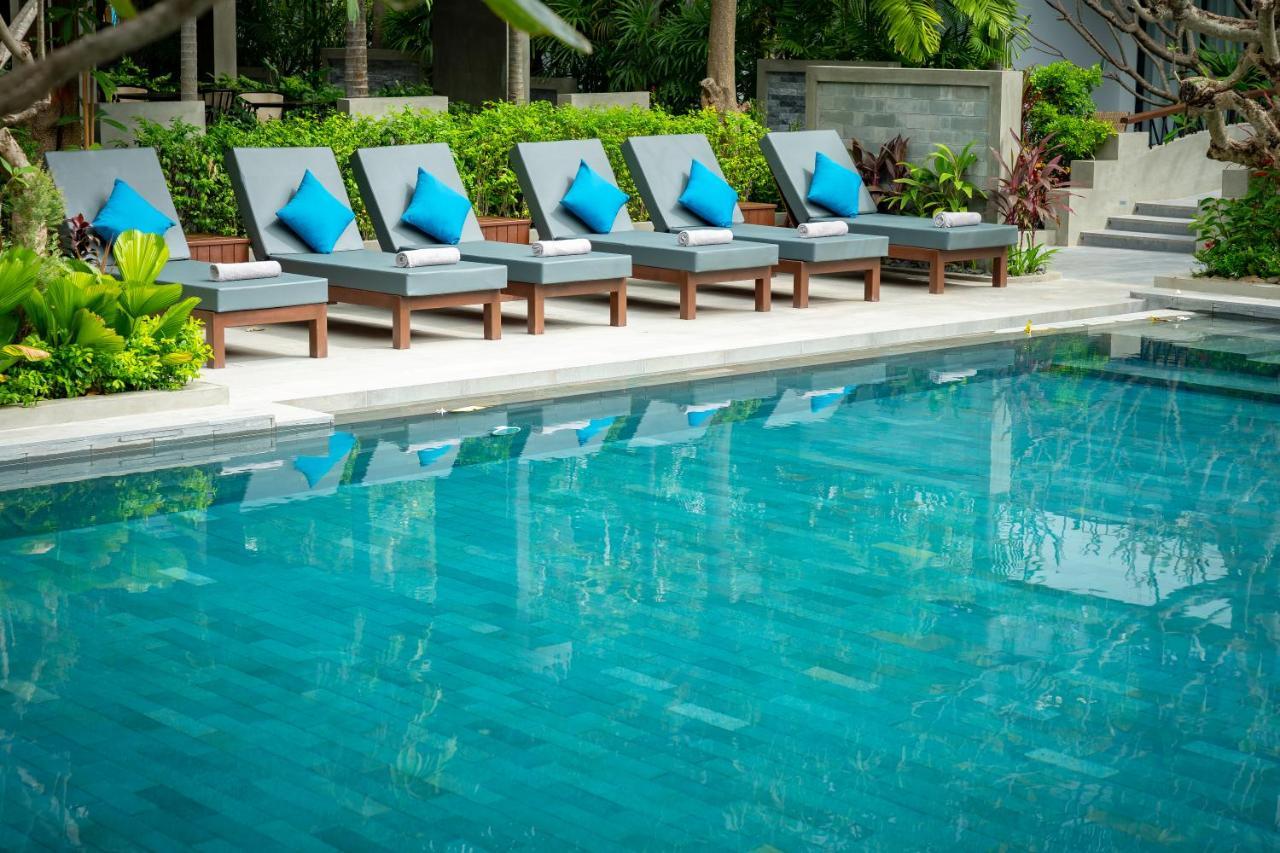 Eightfold Urban Resort Siem Reap Exteriér fotografie Pool at the hotel