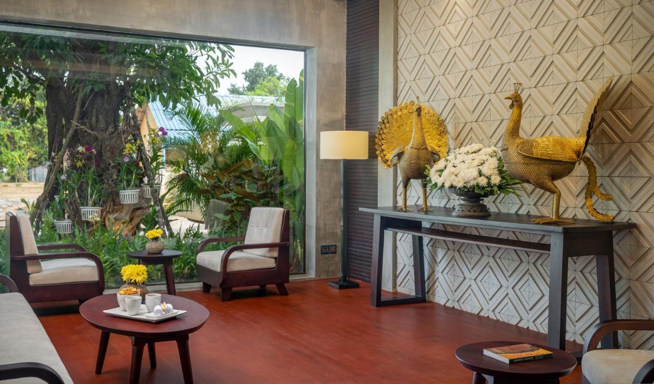 Eightfold Urban Resort Siem Reap Exteriér fotografie The lobby of the hotel