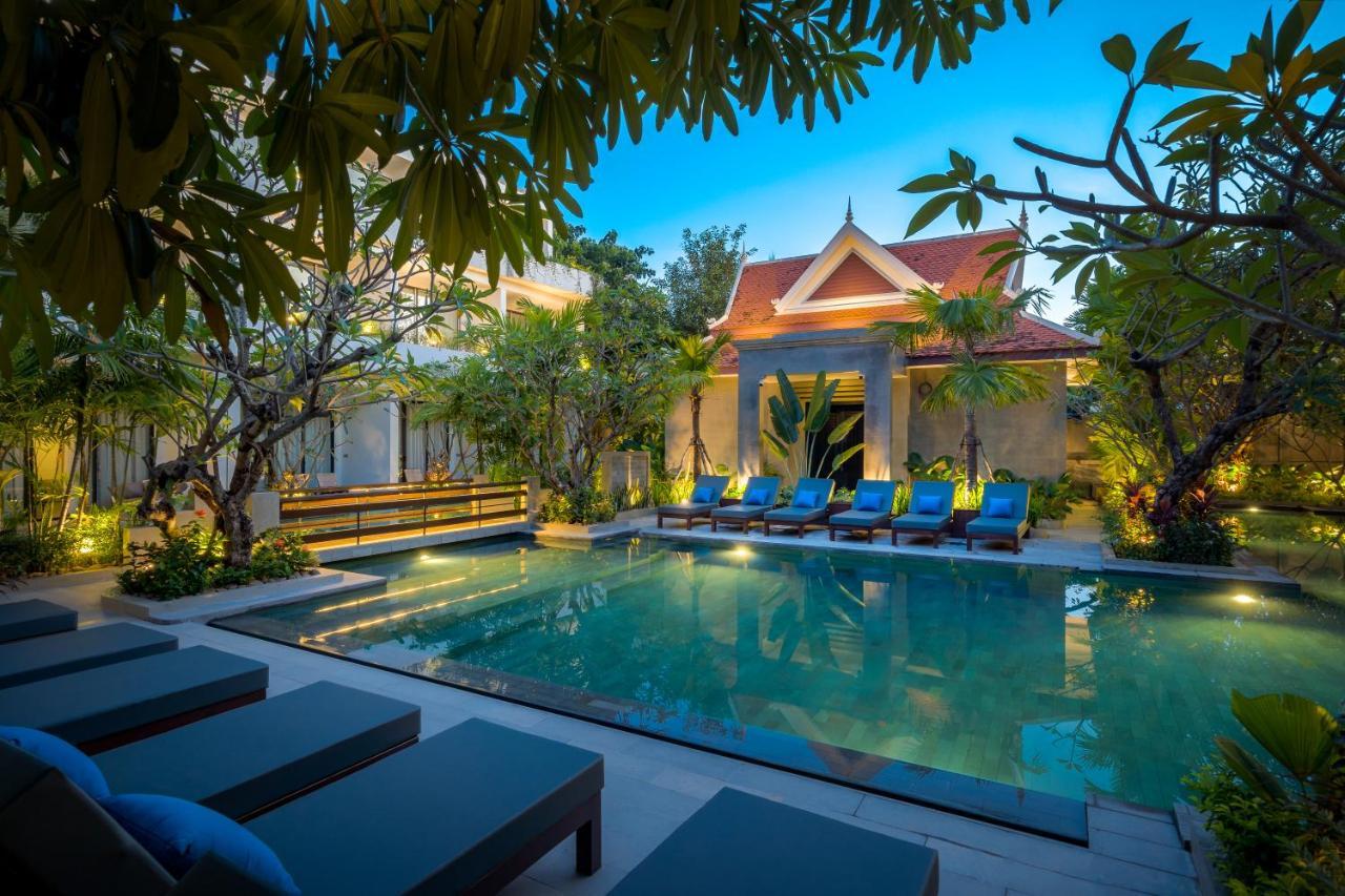 Eightfold Urban Resort Siem Reap Exteriér fotografie The hotel's swimming pool