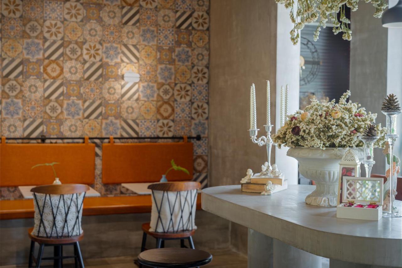 Eightfold Urban Resort Siem Reap Exteriér fotografie Interior of the restaurant