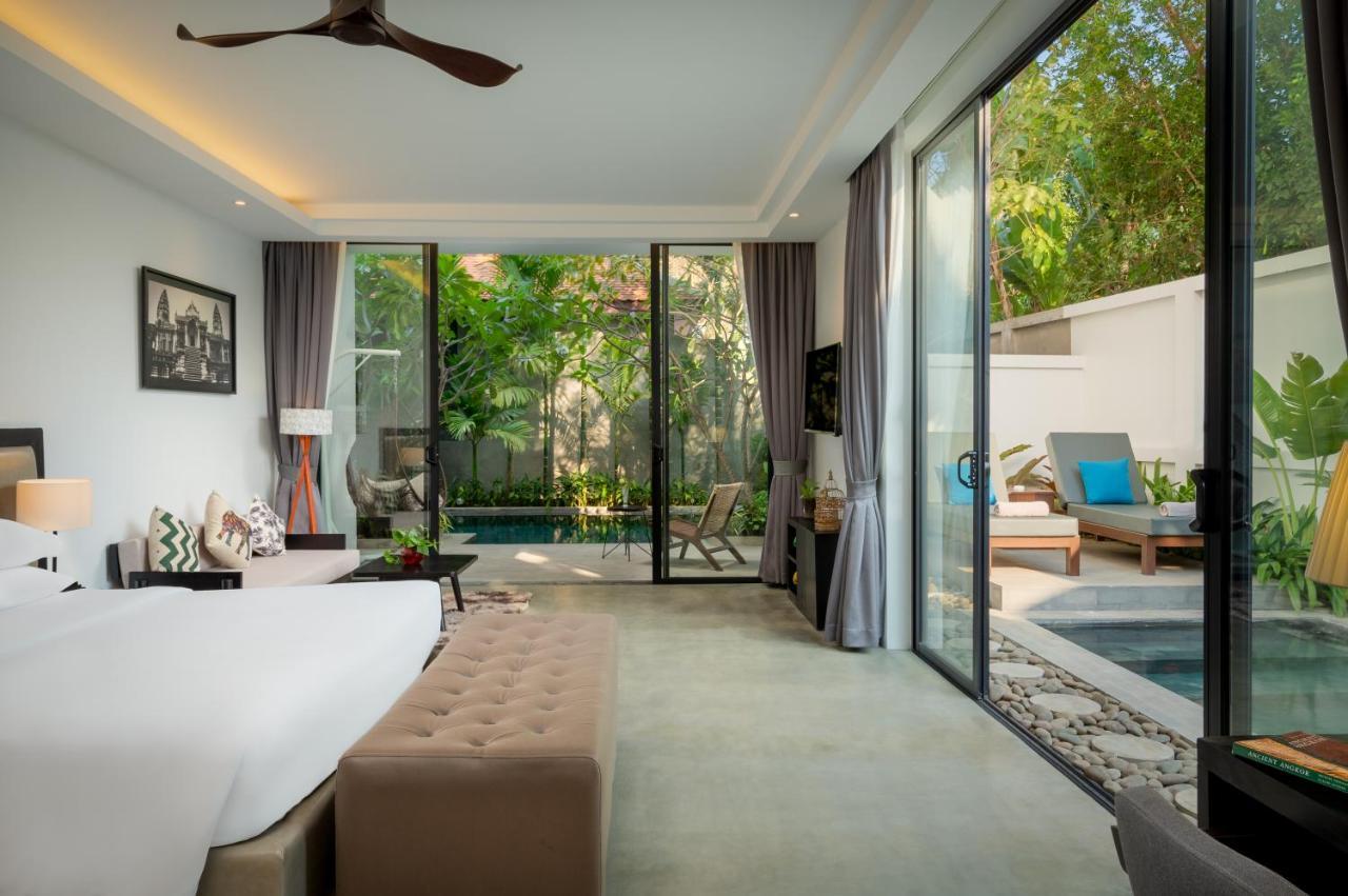 Eightfold Urban Resort Siem Reap Exteriér fotografie A pool villa at The Village Phuket