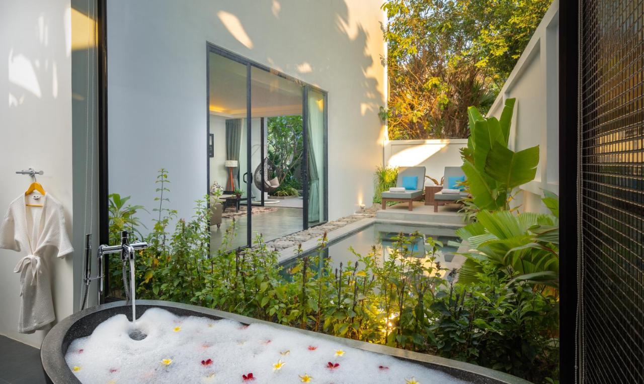 Eightfold Urban Resort Siem Reap Exteriér fotografie A private spa at a hotel