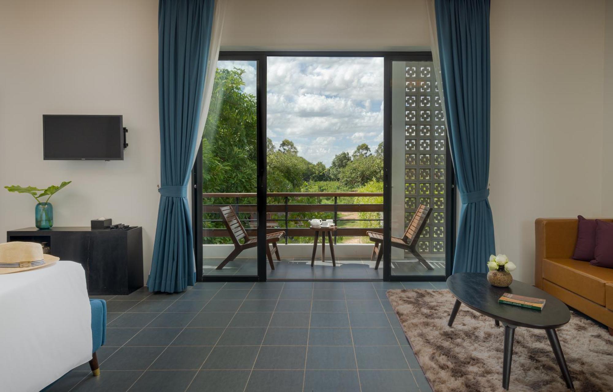 Eightfold Urban Resort Siem Reap Pokoj fotografie Deluxe Room with private balcony